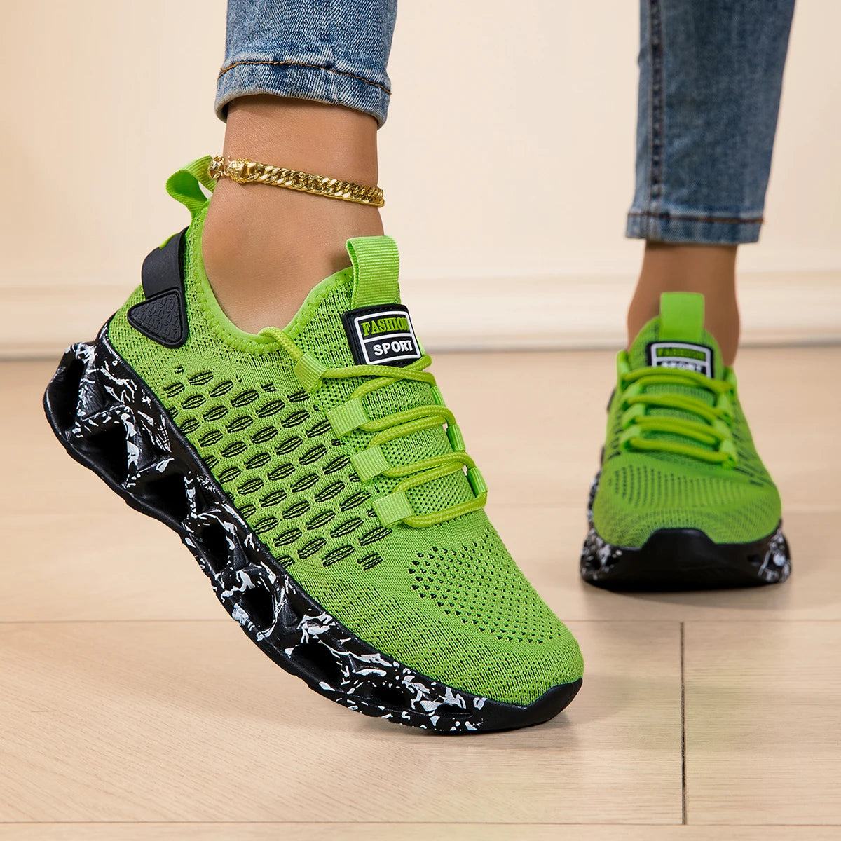 Unisex Lightweight Mesh Running Shoes Breathable Comfort